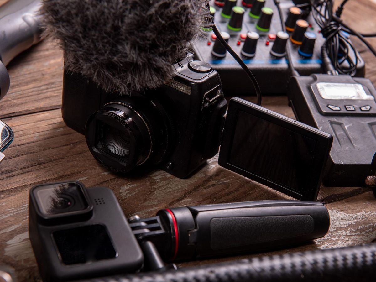 Poradnik obsługi sprzętu do nagrywania podcastów: od podstaw do profesjonalnego studia
