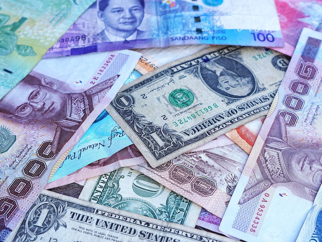 Ile wynosi 1 dolar na polskie złote i jak się zmienia kurs USD PLN?